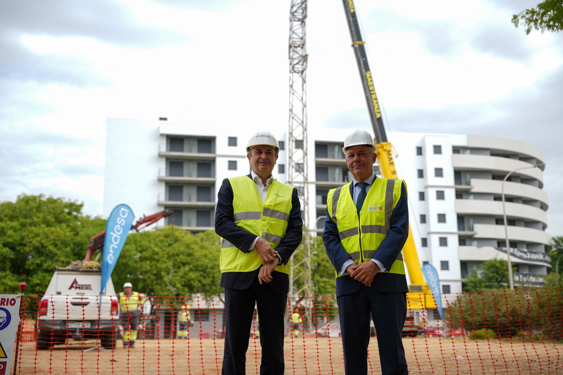 El alcalde presencia la retirada de las infraestructuras