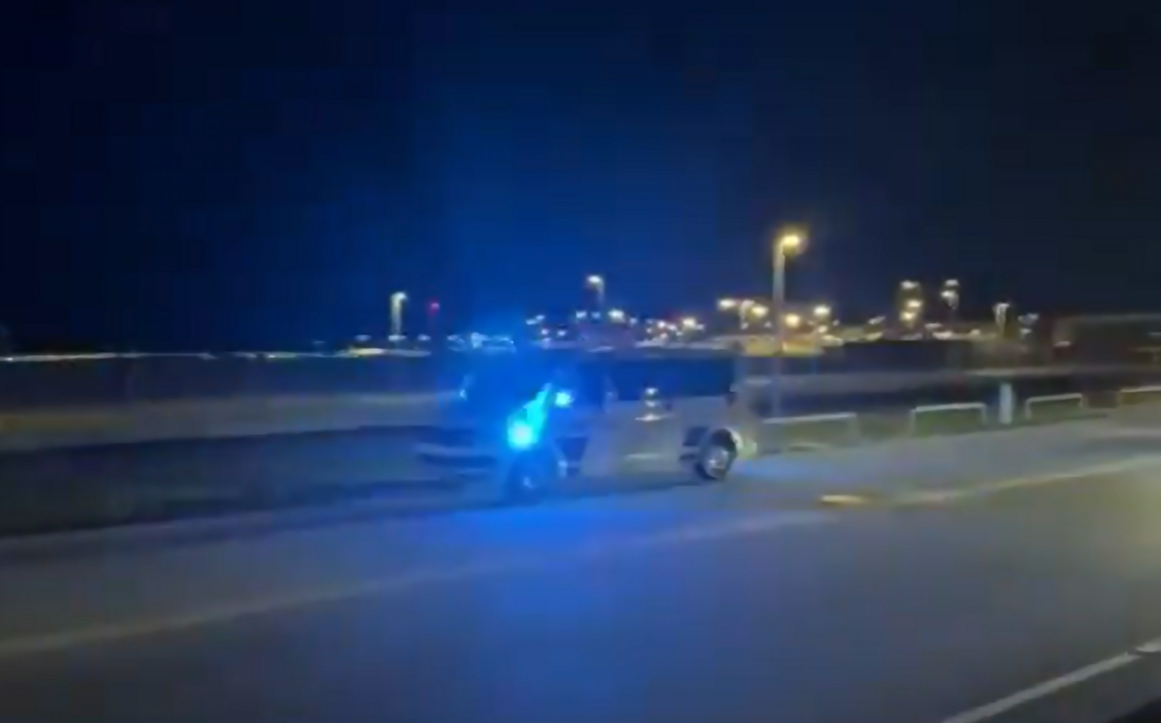 La Policía tras la identificación de drones en el aeropuerto de Copenhague. La Policía tras la identificación de drones en el aeropuerto de Copenhague.