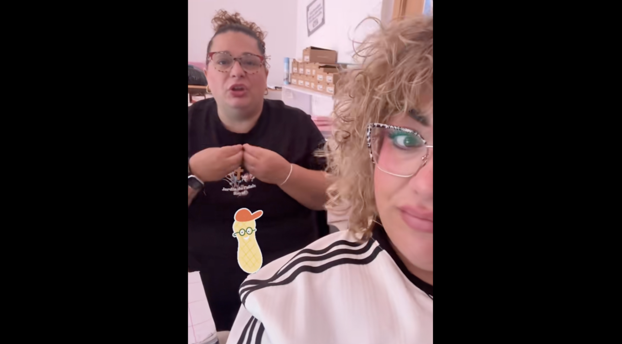 Trabajadoras de la tienda de ropa.