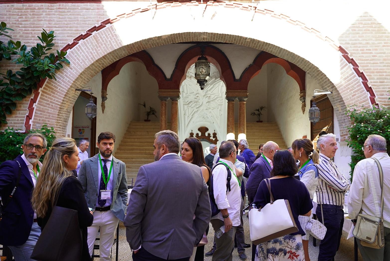 Jóvenes empresarios se reúnen en Écija.