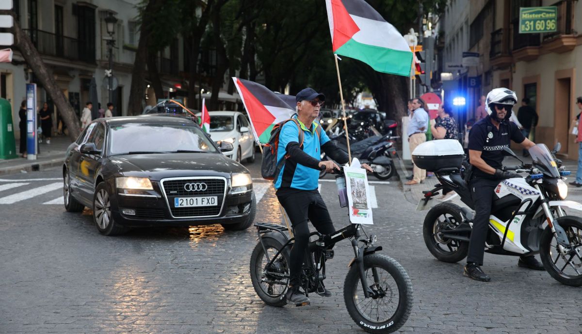 Una imagen de la caravana en el centro de Jerez.