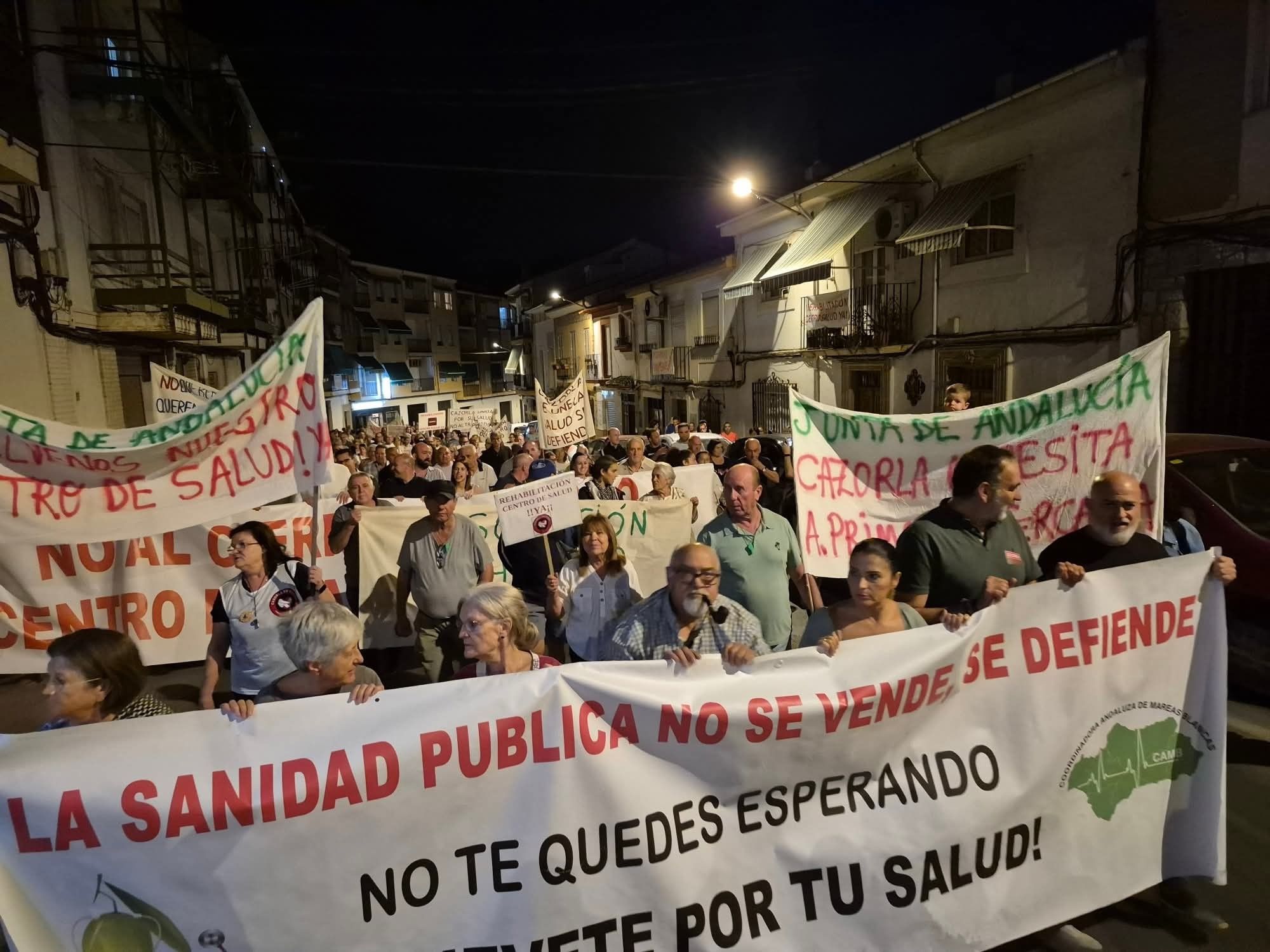 Masiva protesta por la sanidad pública en las calles de Cazorla, este pasado miércoles.