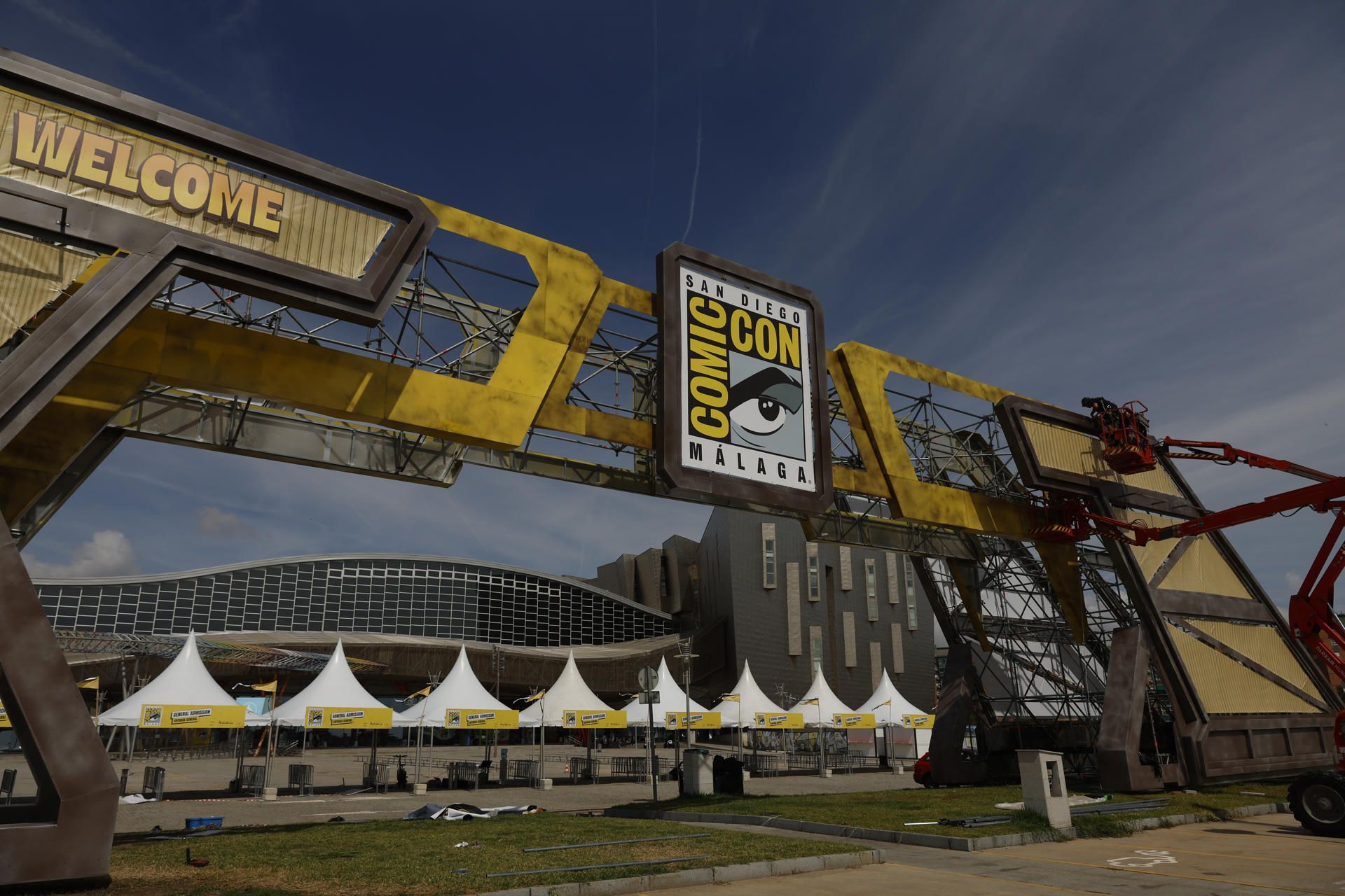 Preparativos de la Comic-Con en Málaga, este pasado miércoles.