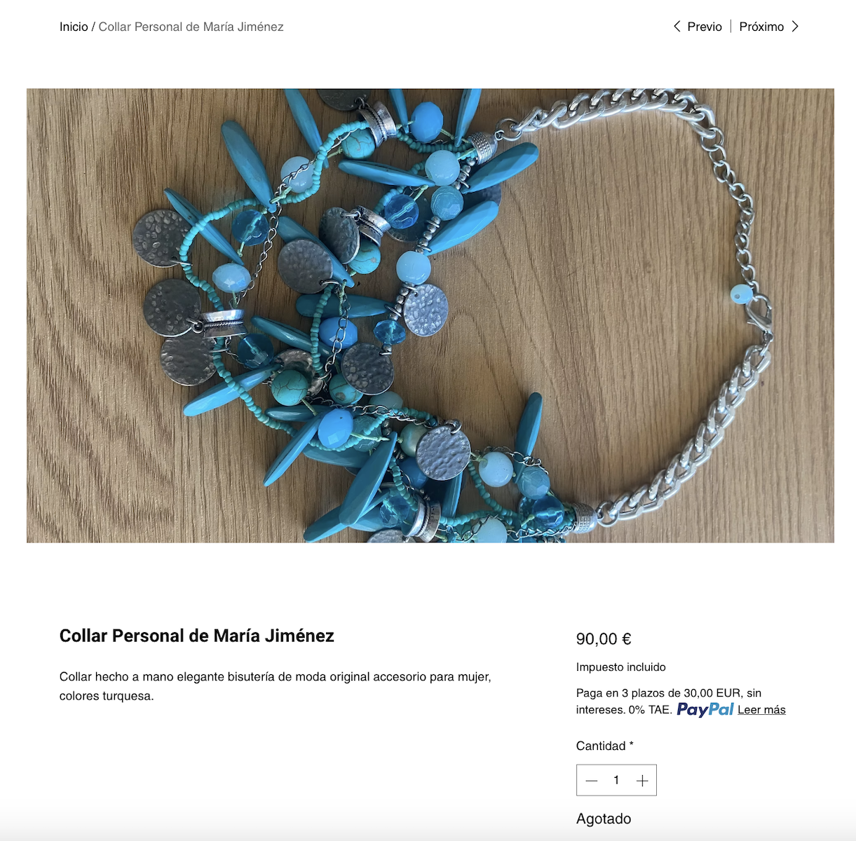 Uno de los collares a la venta de María Jiménez.