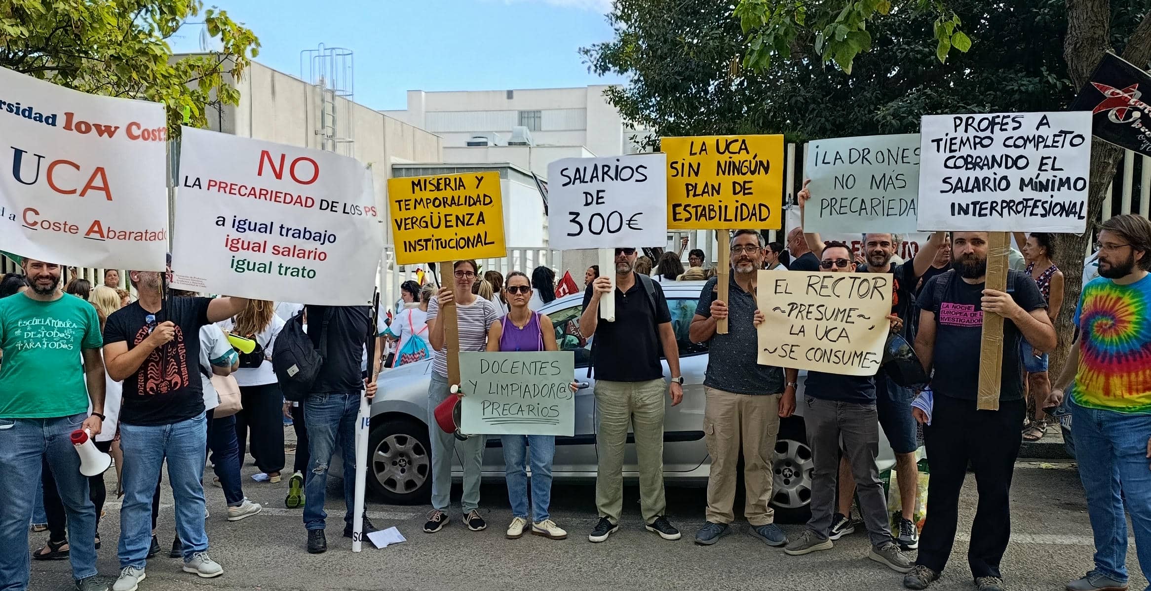 Protesta por la precariedad laboral marca la inauguración oficial en el Campus de Algeciras de la UCA.