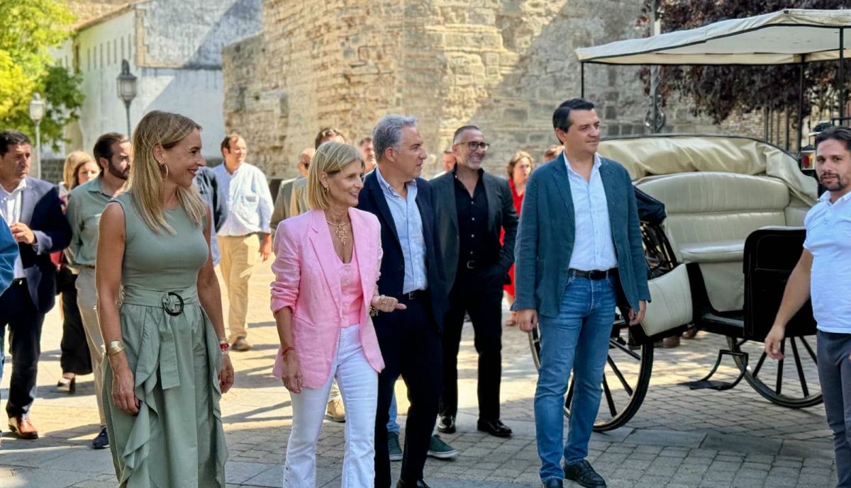 Un momento previo al acto.