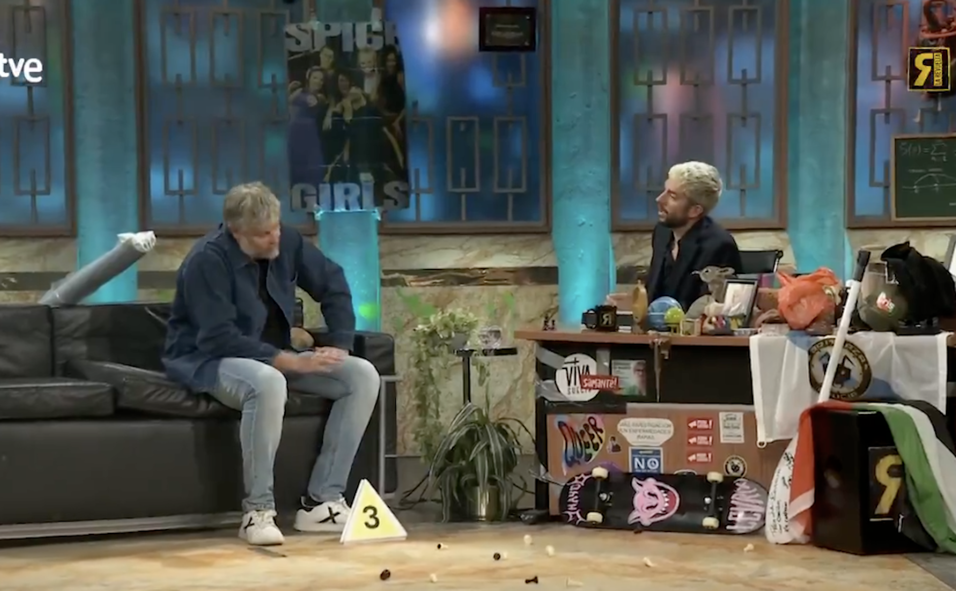 Raúl Cimas y David Broncano, en 'La Revuelta'. Raúl Cimas y David Broncano, en 'La Revuelta'.