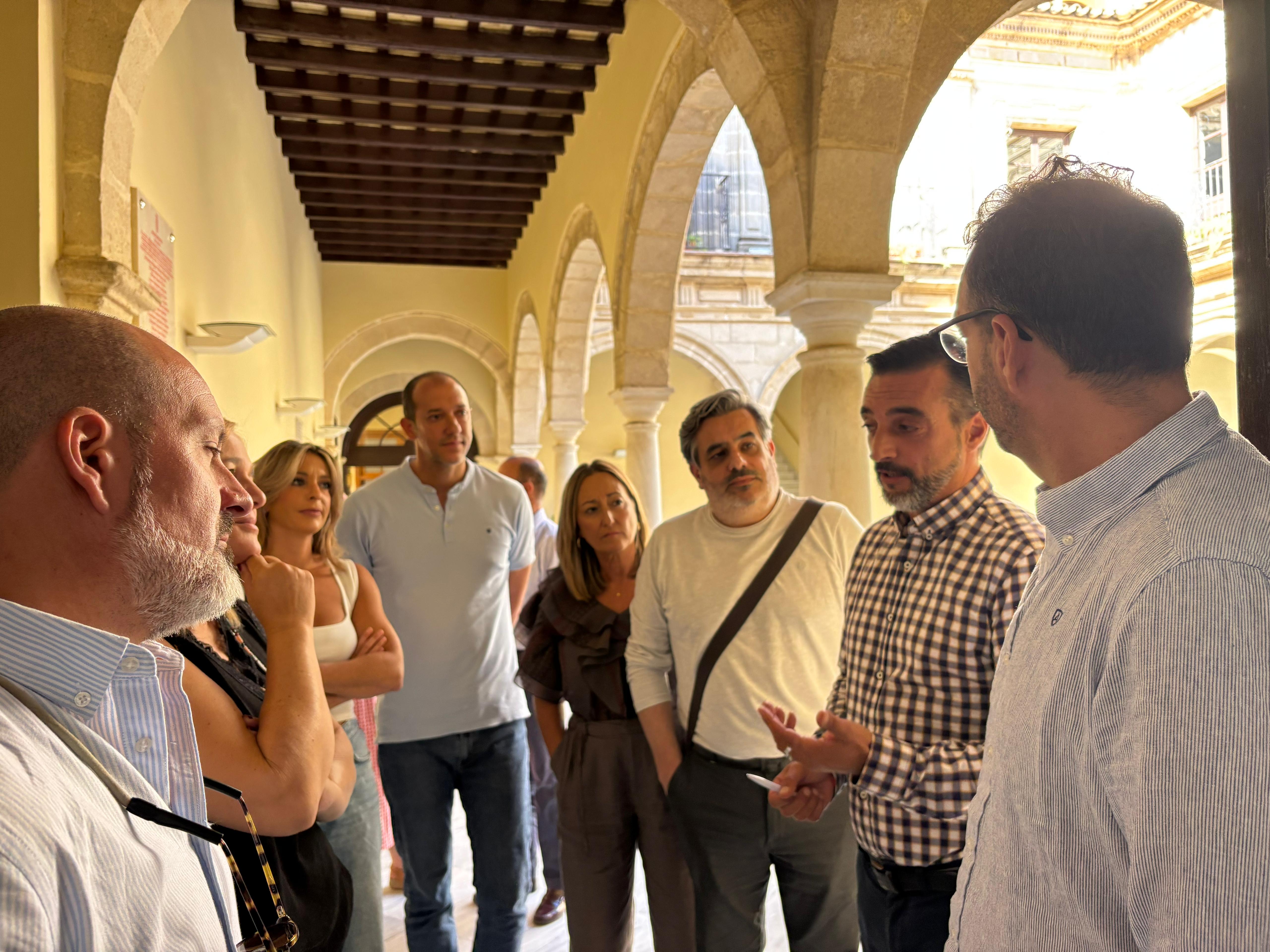 Visita del PSOE al Hospital San Juan Grande en Jerez.