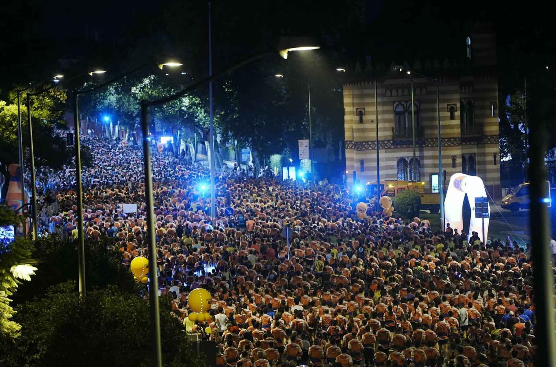 La impresionante 'marea naranja' en Sevilla.