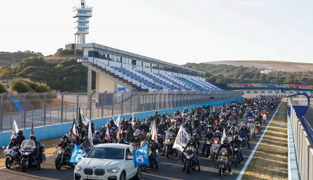 Más de 3.000 moteros han disfrutado de un gran ambiente festivo.