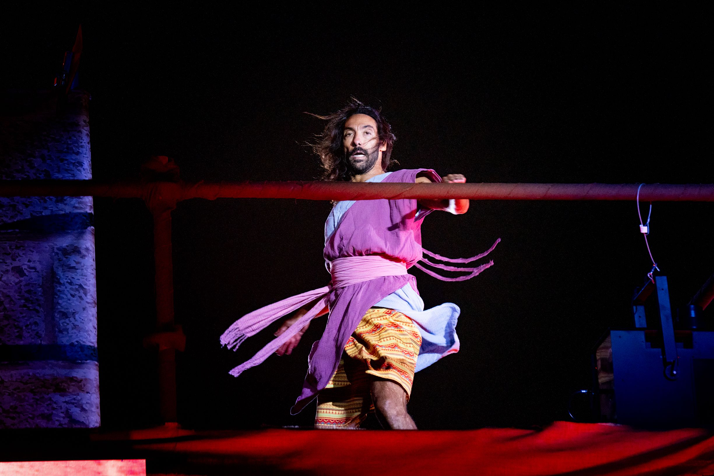 El escenario permitía observar el espectáculo en formato 360 grados.