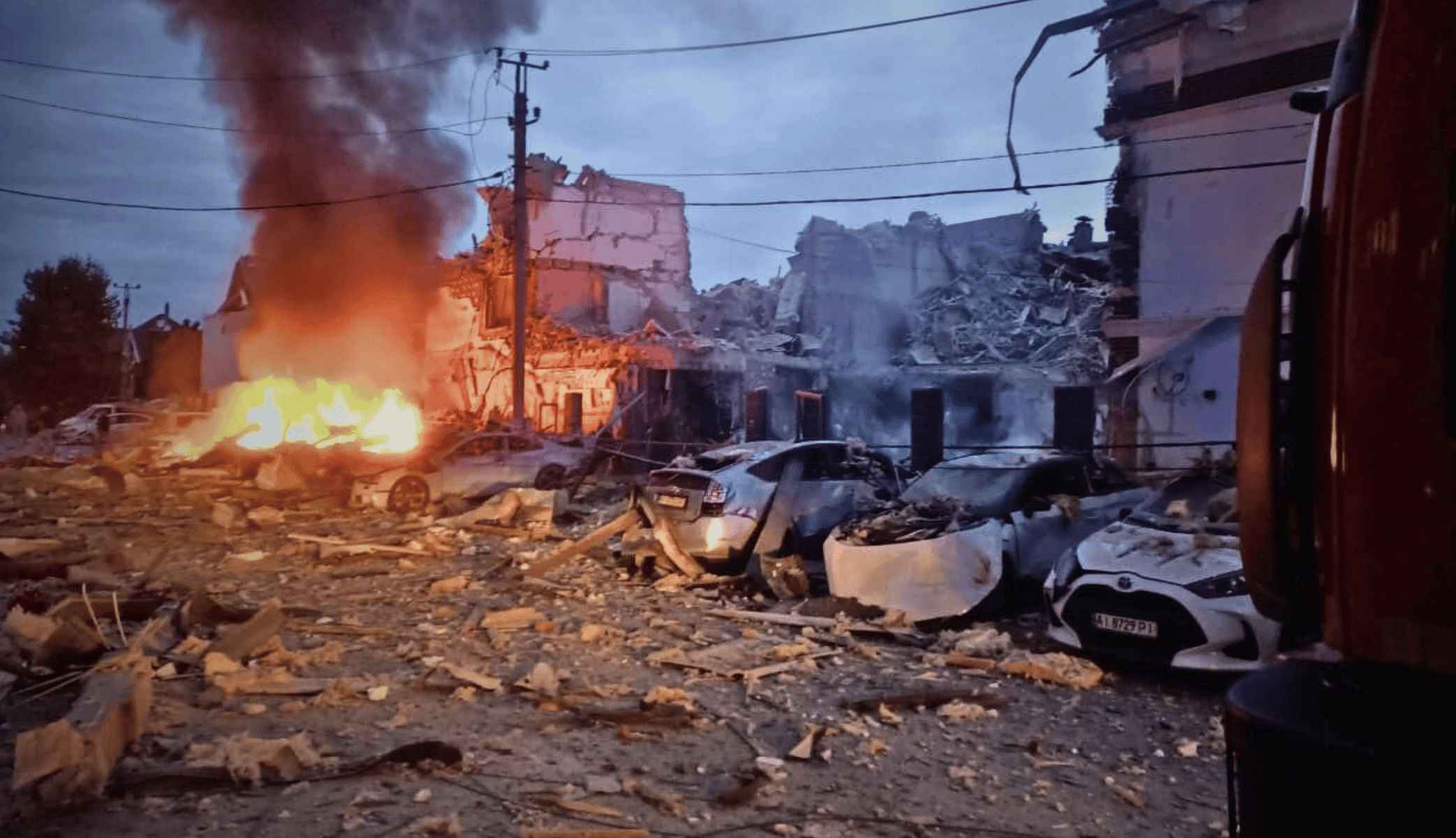 Kiev ha sido atacada nuevamente esta madrugada por Rusia. Kiev ha sido atacada nuevamente esta madrugada por Rusia.