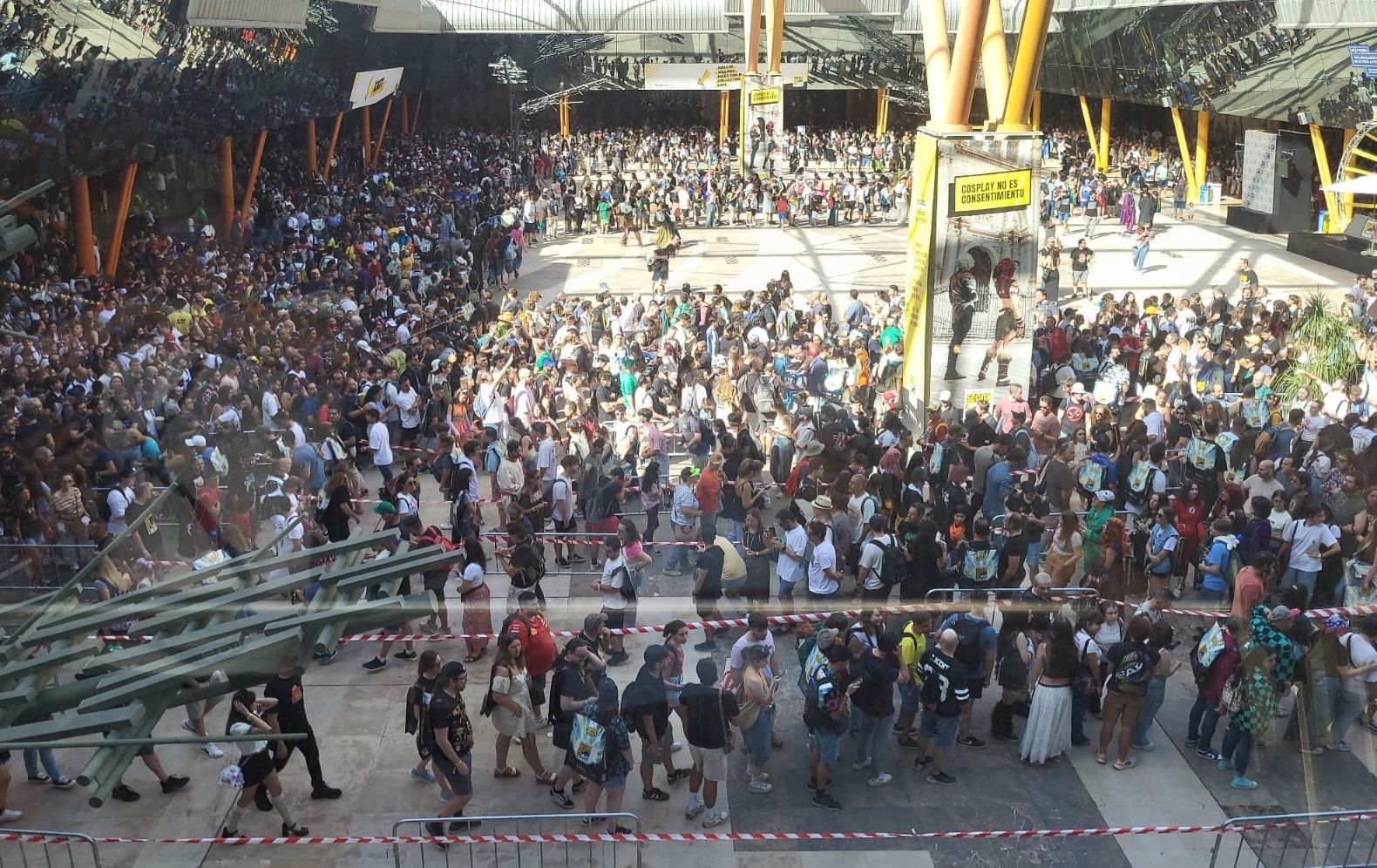 Colas en la pasada Comic-Con celebrada en Málaga, en una imagen de @Dan_El99. Colas en la pasada Comic-Con celebrada en Málaga, en una imagen de @Dan_El99.