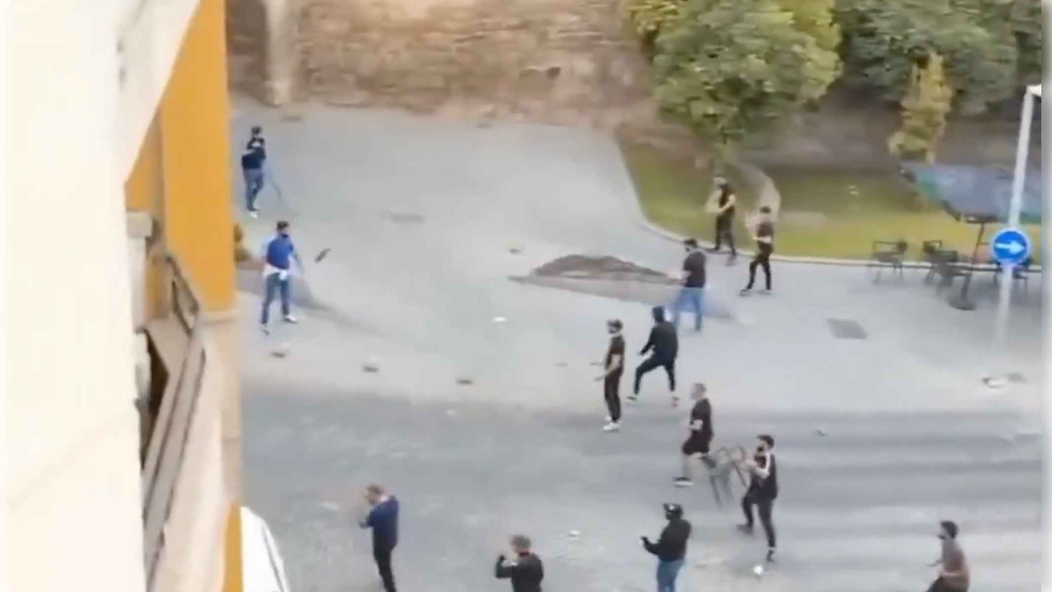 Una imagen de la pelea entre radicales de Real Jaén y Xerez Deportivo FC.