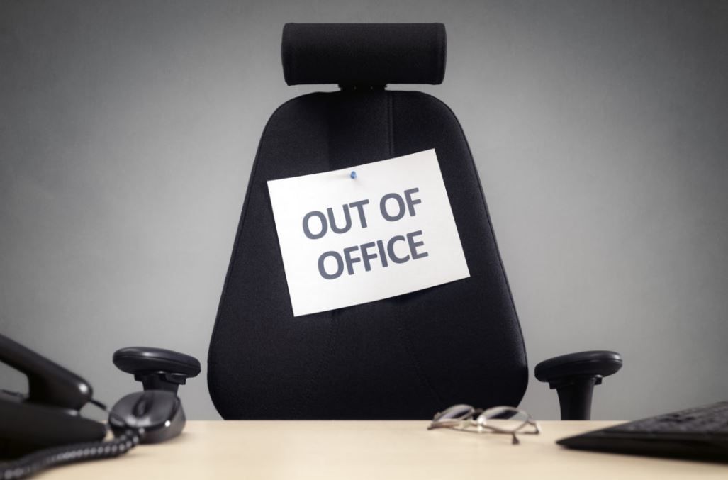 Debate sobre el absentismo laboral.