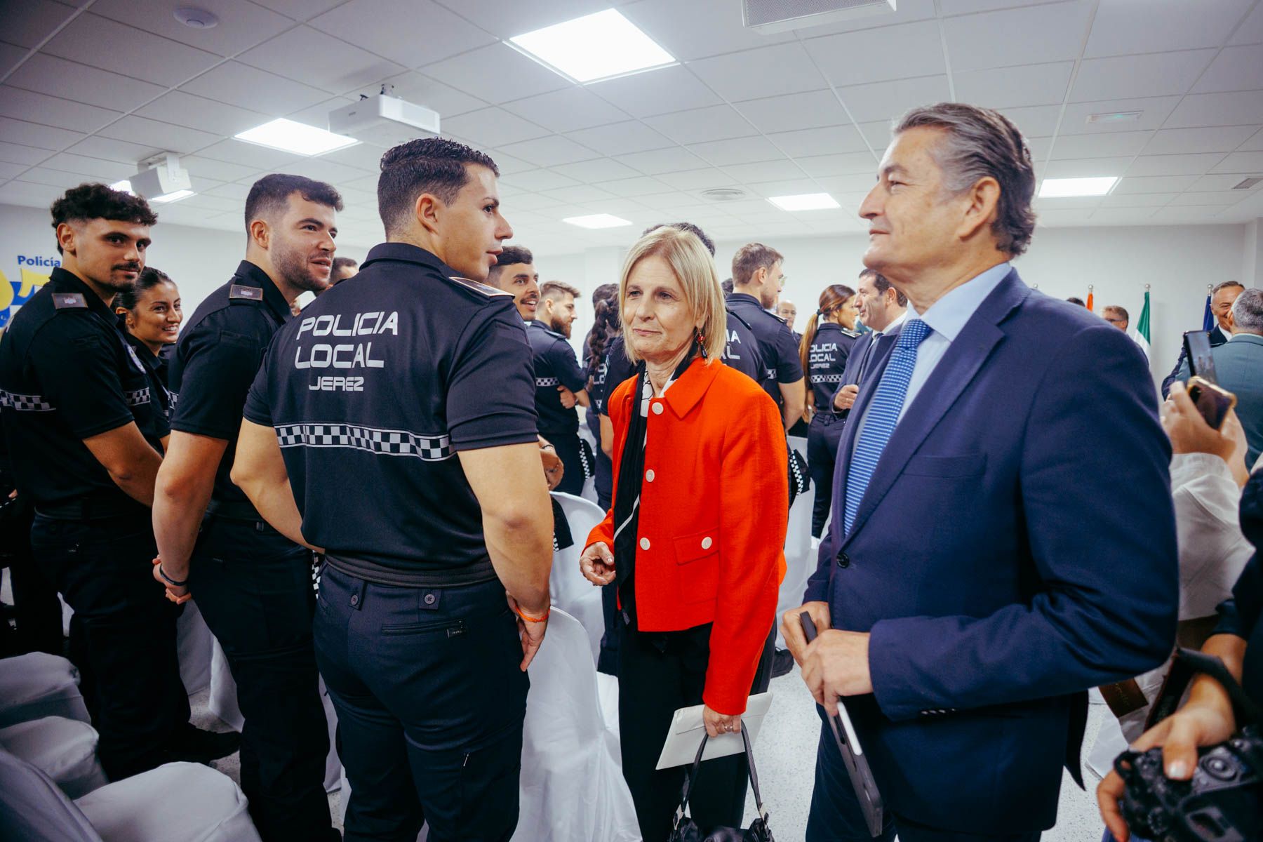 García-Pelayo y Antonio Sanz, en la vuelta de la escuela de la Policía Local en Jerez. García-Pelayo y Antonio Sanz, en la vuelta de la escuela de la Policía Local en Jerez.