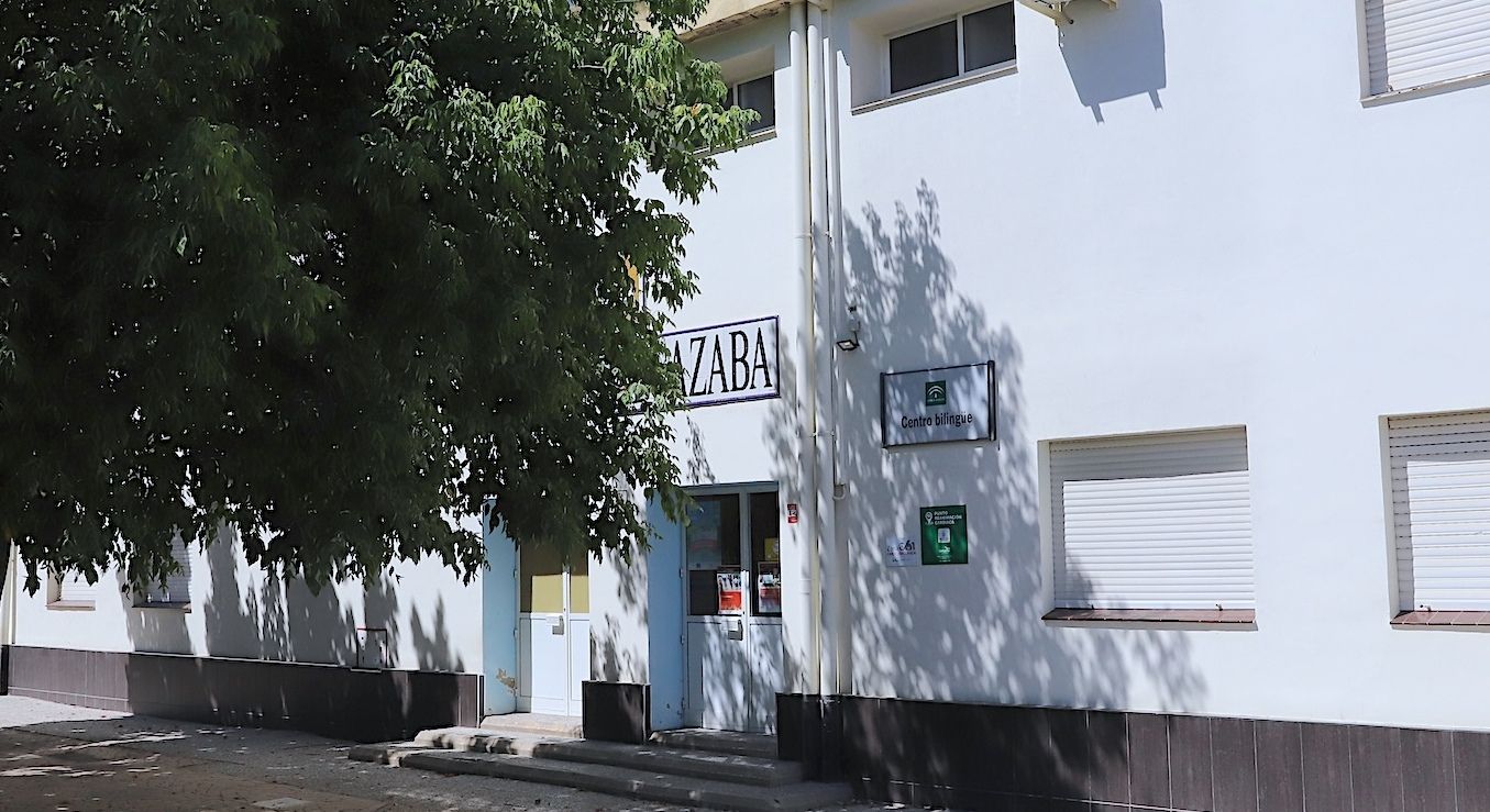 Fachada de uno de los colegios que pasará a tener comedor.