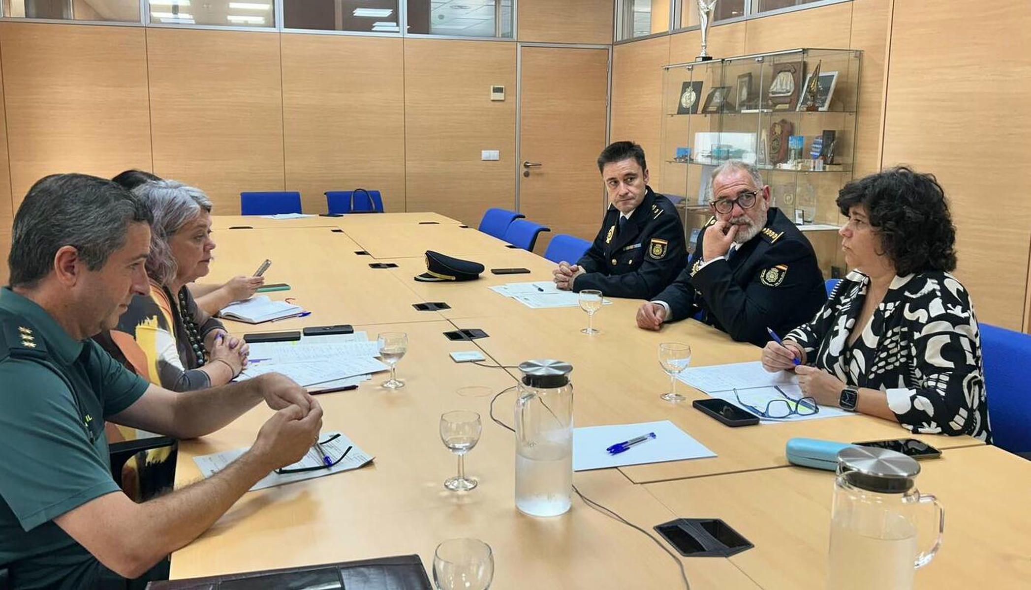 La alcaldesa, en la reunión mantenida este lunes.