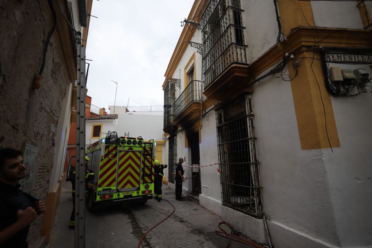 Bomberos en Juana de Dios Lacoste.