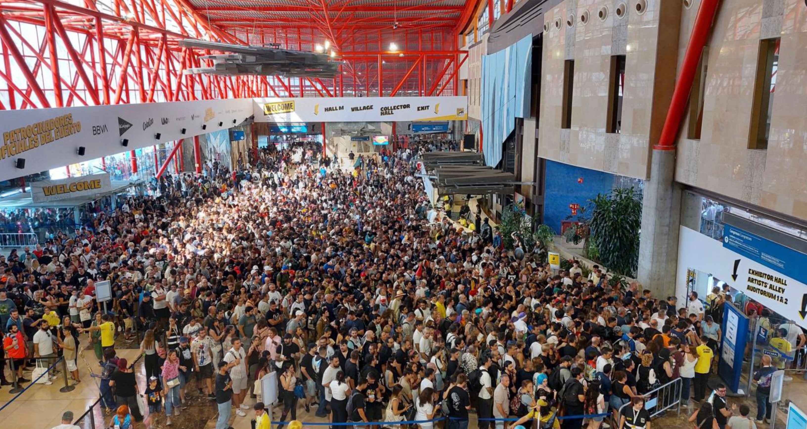 Una imagen compartida en redes de las colas en la Comic-Con de Málaga. Una imagen compartida en redes de las colas en la Comic-Con de Málaga.