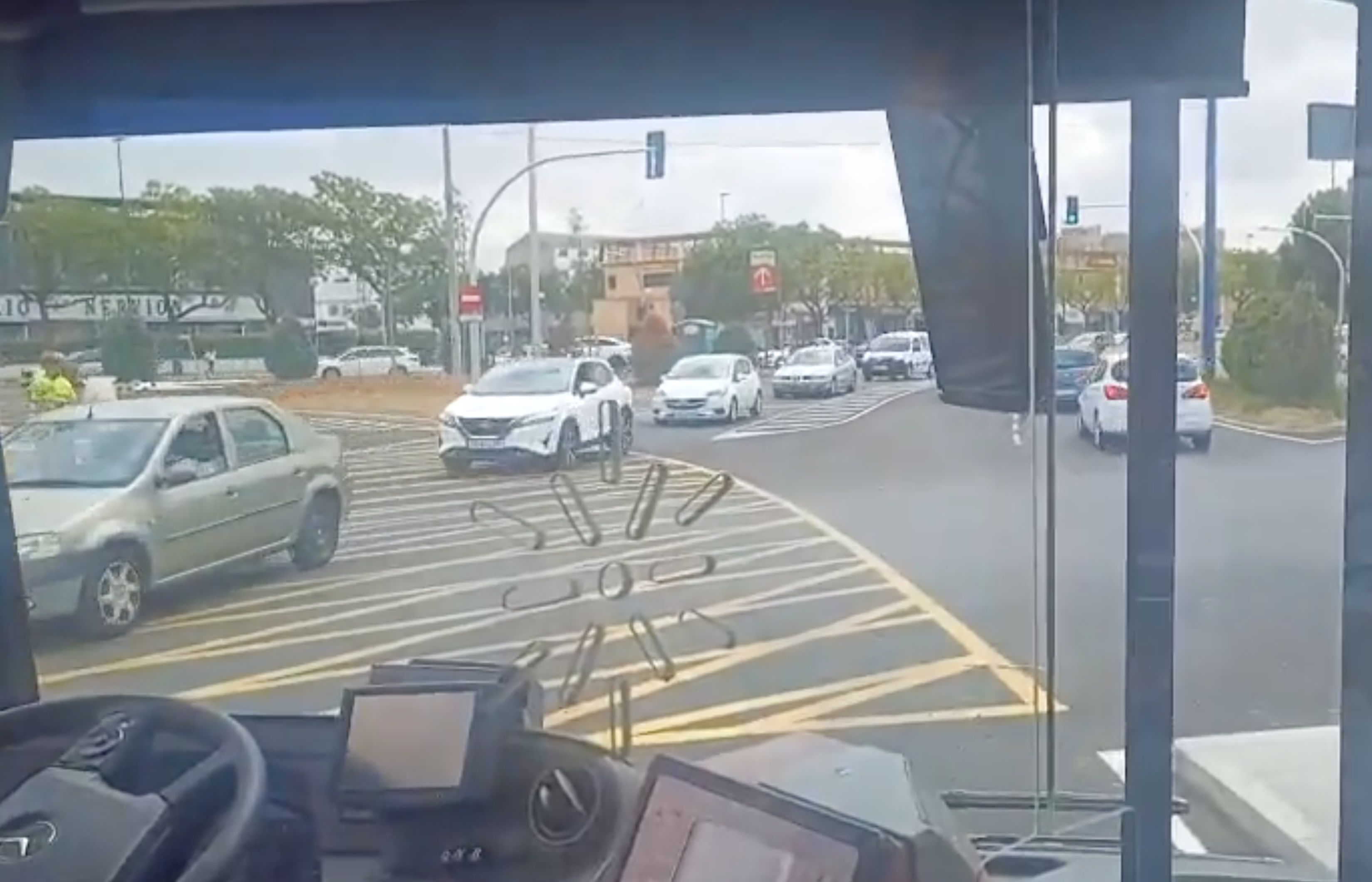 El Tranvibús en Los Arcos.