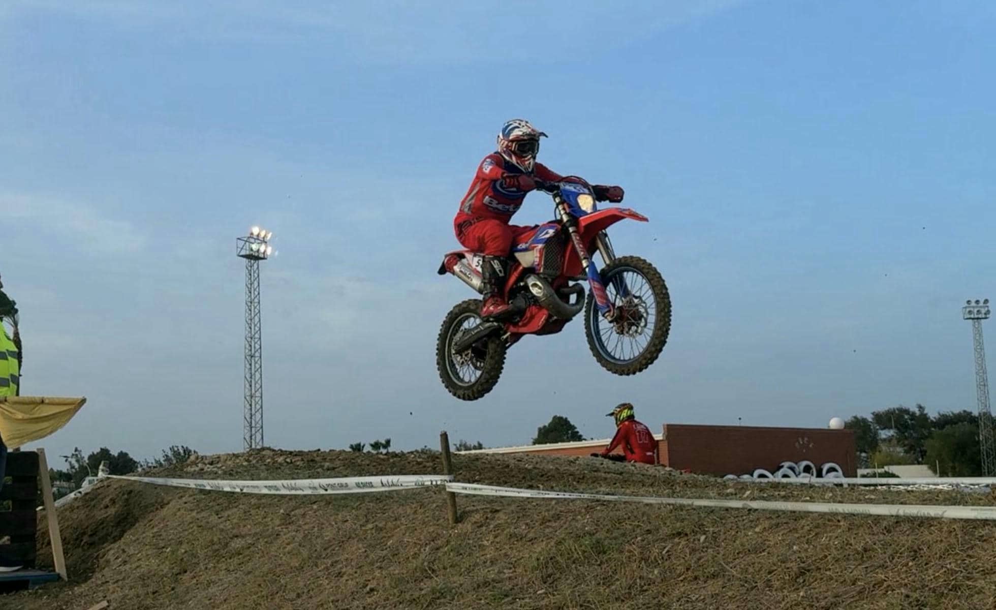 Una exhibición de motos. Una exhibición de motos.
