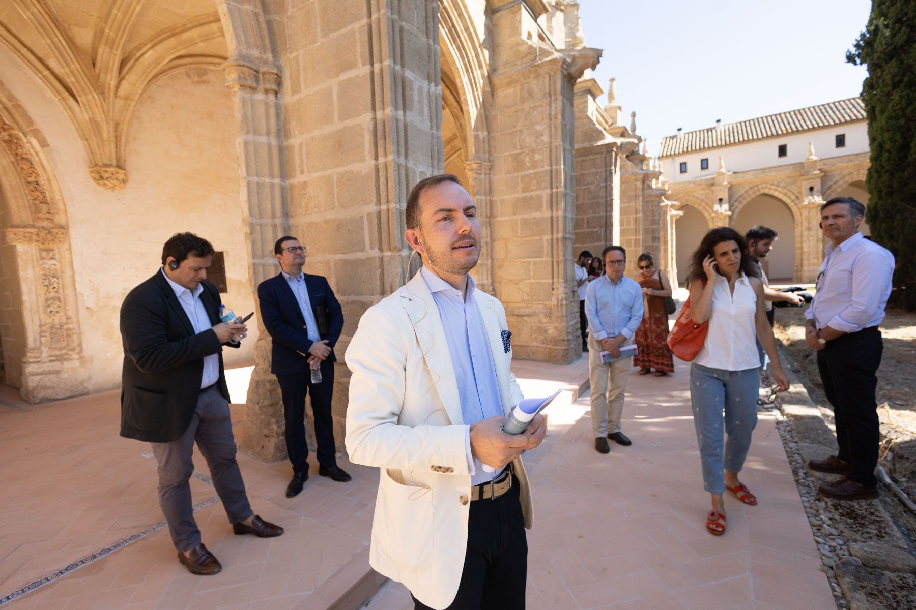 El delegado diocesano Javier Jiménez en La Cartuja de Jerez. 