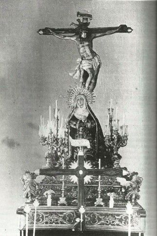 Fotografía antigua de cómo procesionaban los titulares del Museo y que ahora se recuperará.