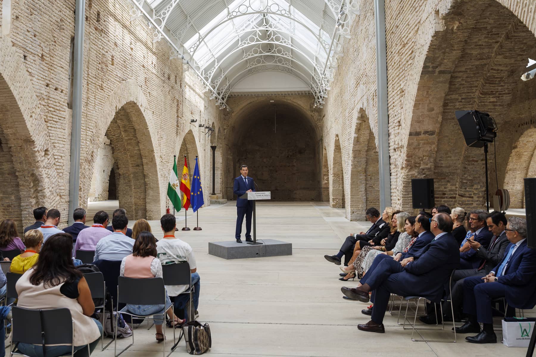 Juanma Moreno, en las Reales Atarazanas de Sevilla, este miércoles.