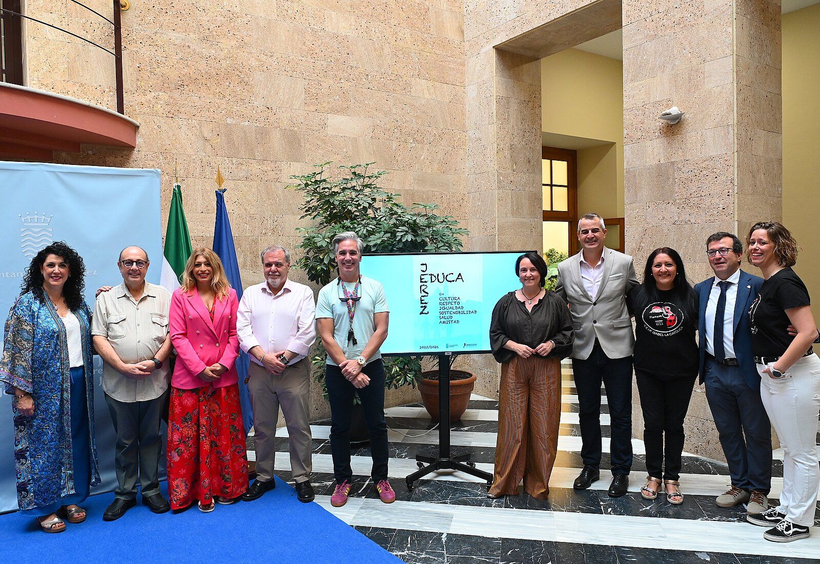 Foto de familia tras presentarse la edición 2025-2026 de ‘Jerez Educa’ con 137 actividades y 30 novedades educativas.