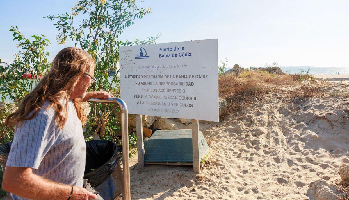 Cartel ubicado en la zona cerrada en El Puerto.