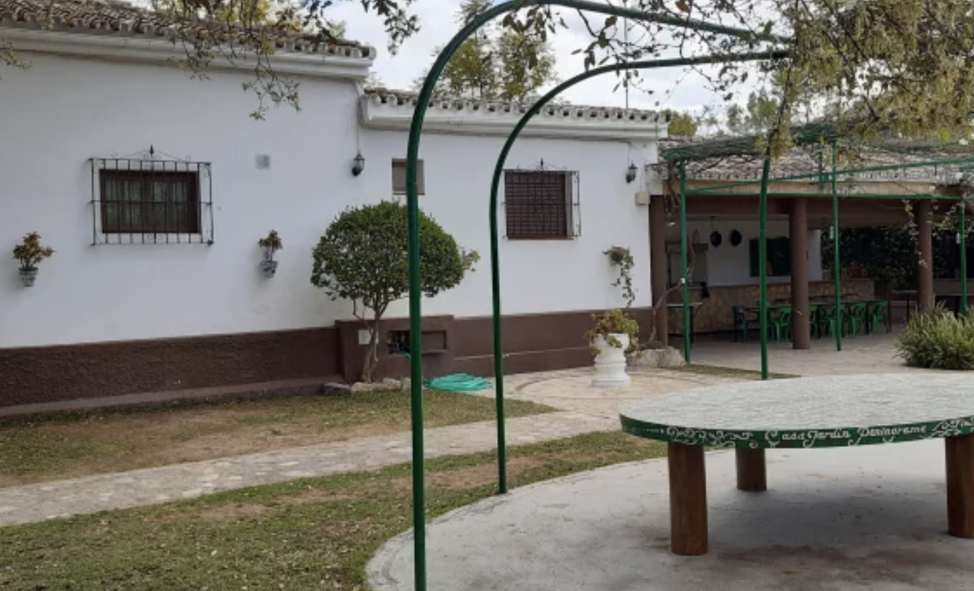 Casa Jardín Pentagrama, en Prado del Rey.