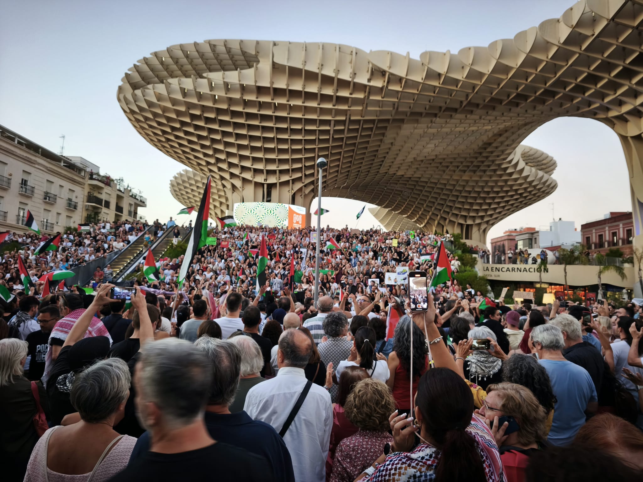 Gran presencia de manifestantes.