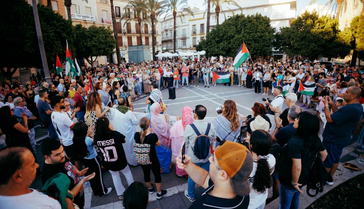 Imagen de la concentración en la plaza del Arenal.