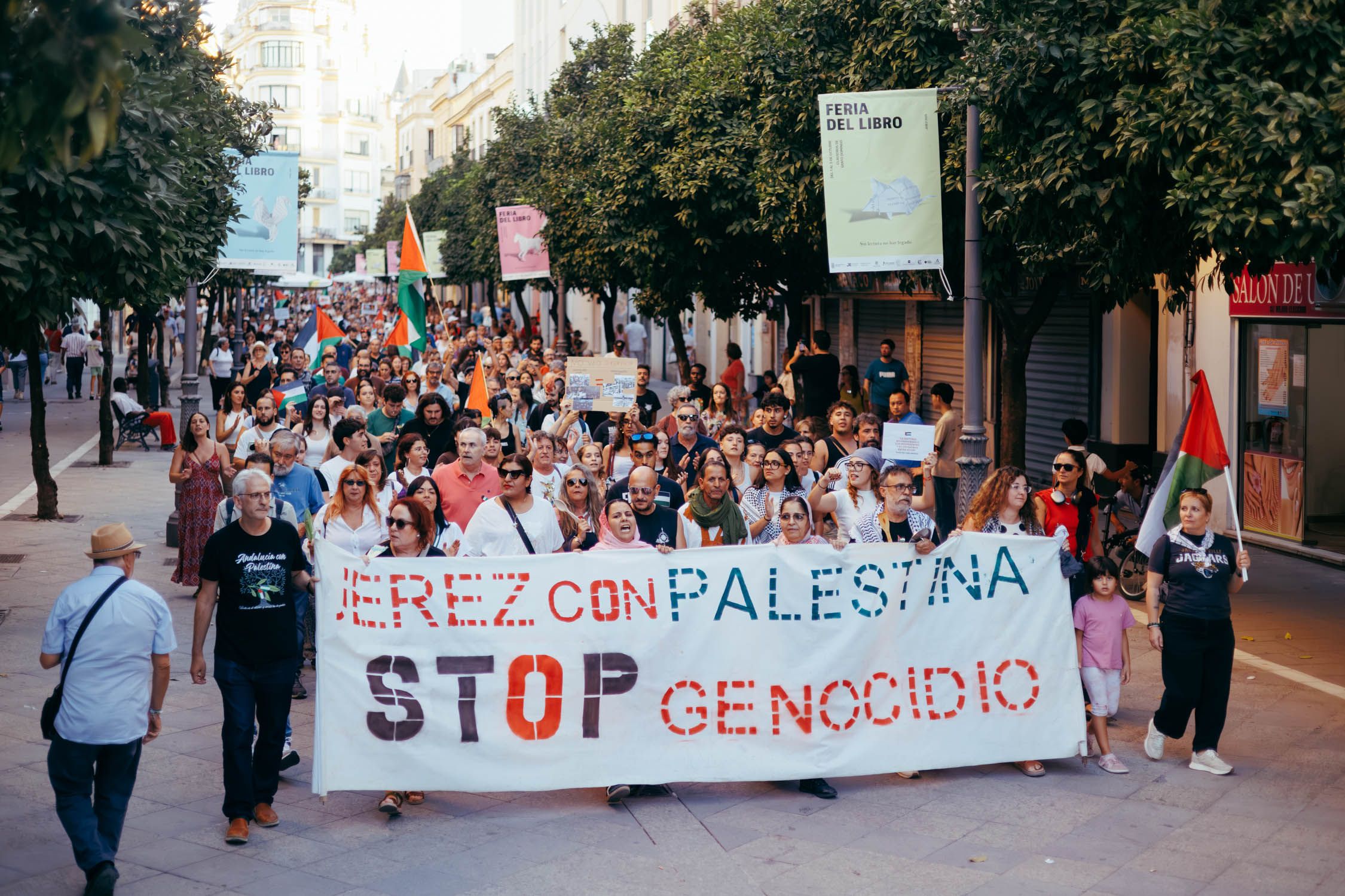 Una imagen de la concentración en la calle Larga.