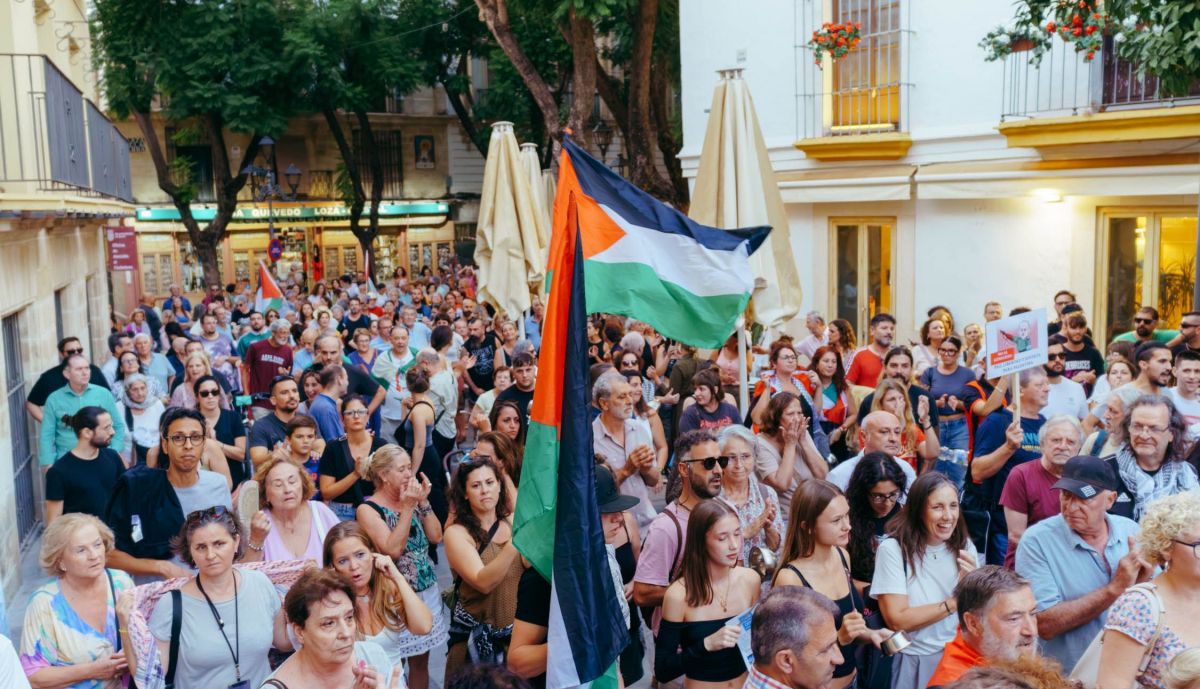 Multitudinaria ha sido la concentración por Gaza en Jerez.