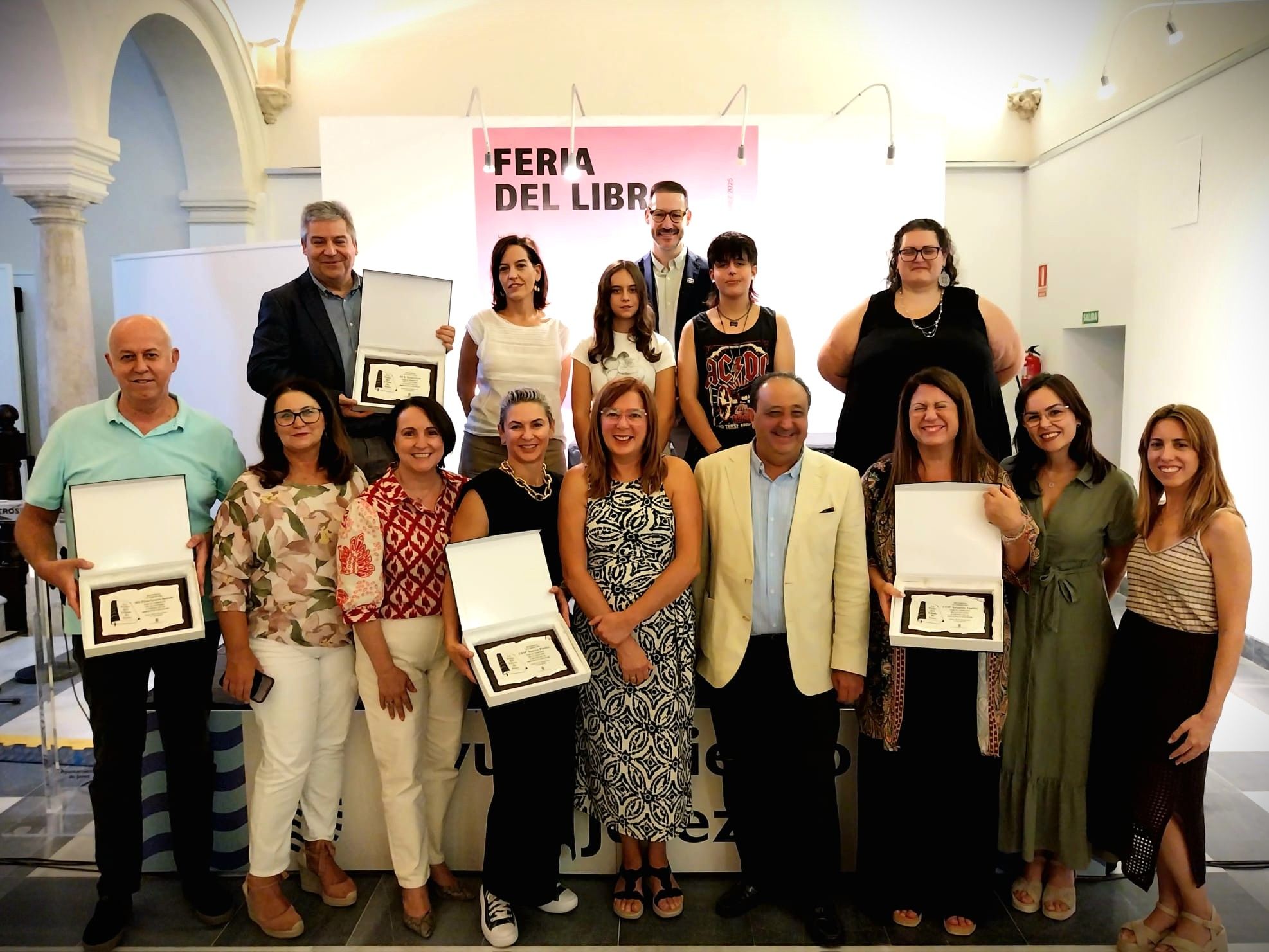 Las mejores bibliotecas escolares de Jerez reciben un reconocimiento en la Feria del Libro.