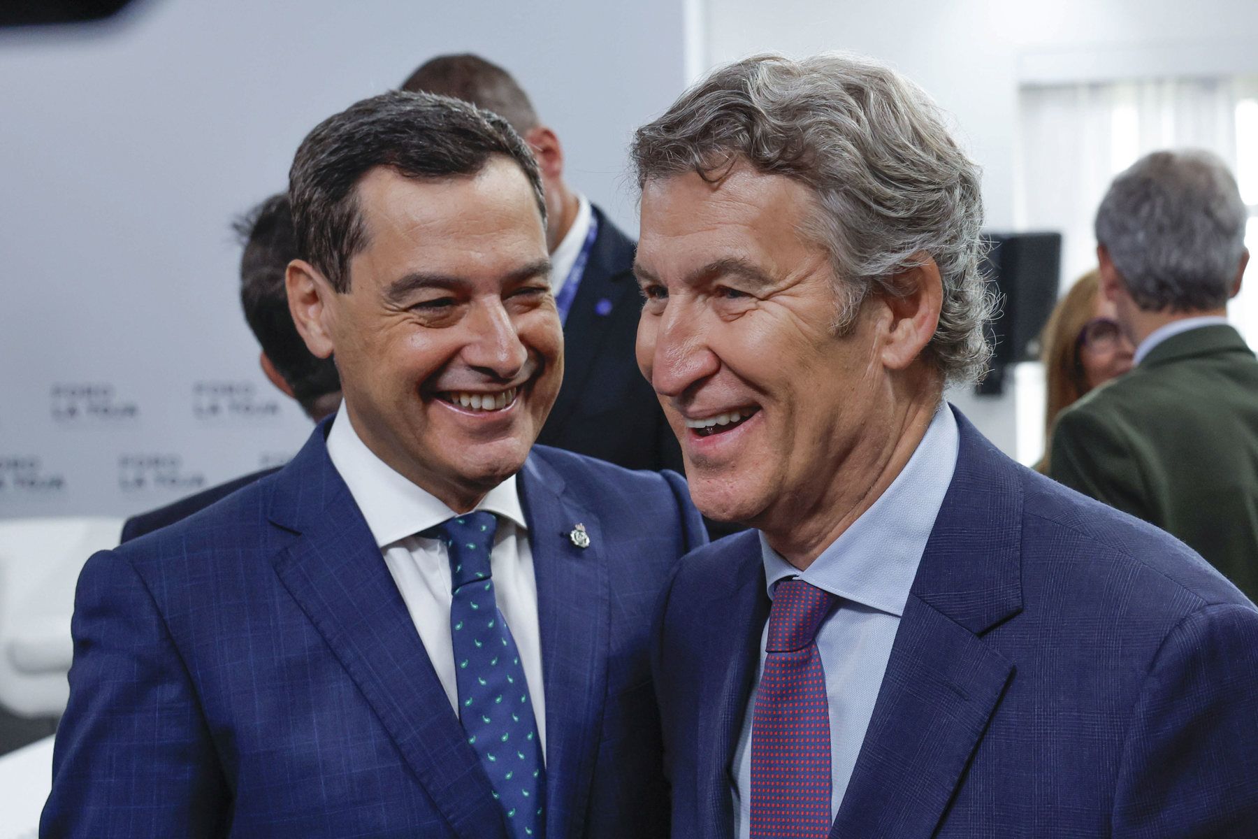 Moreno y Feijóo, este viernes en el Foto de La Toja.