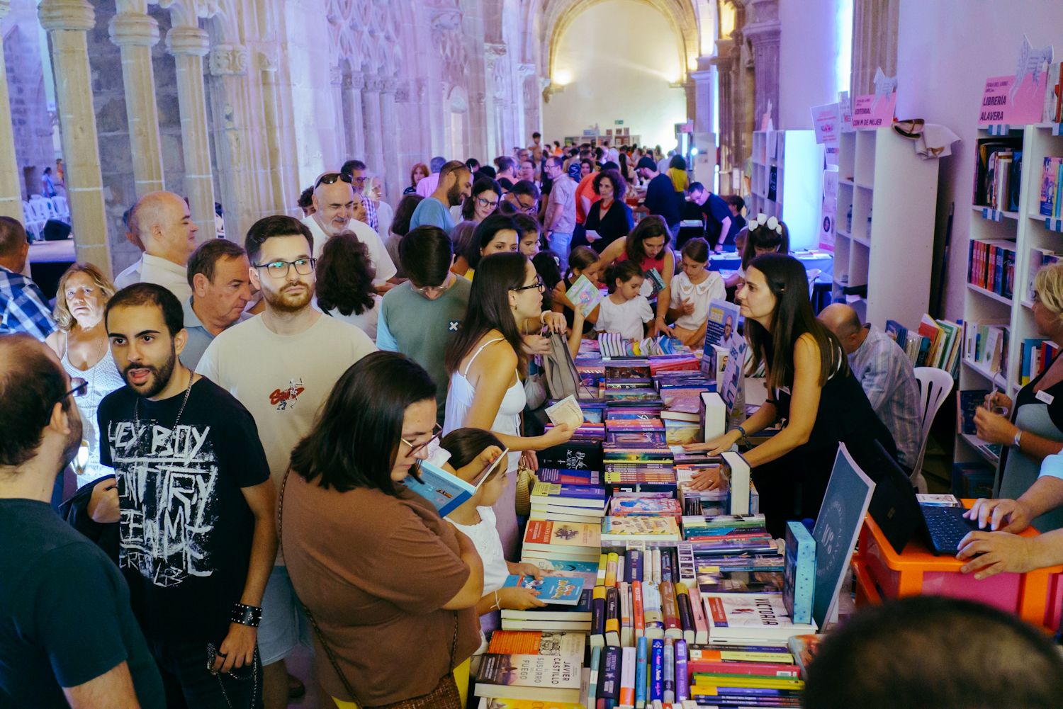 La Feria del Libro de Jerez, con gran afluencia en su última edición.
