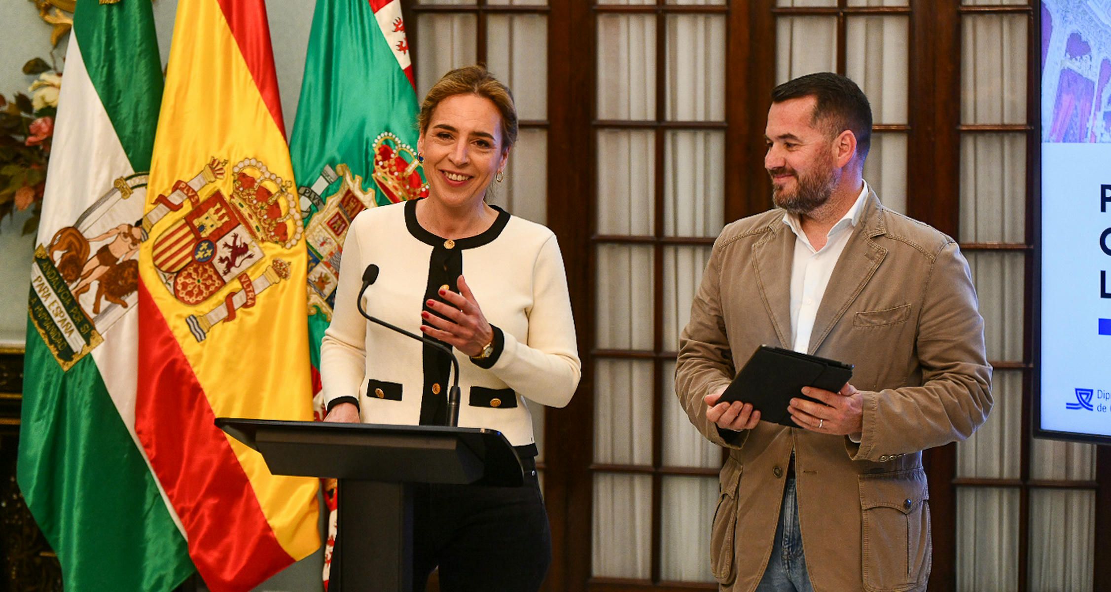La presidenta de la Diputación, Almudena Martínez, y Andrés Clavijo.