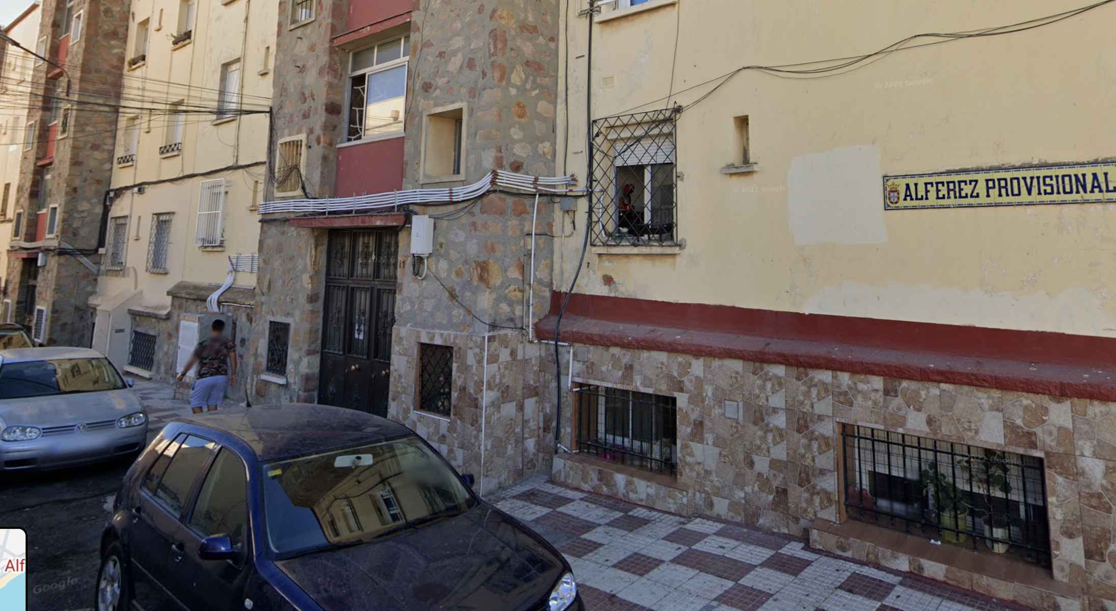 La calle donde está situada la vivienda en la que murió el bebé de ocho días.