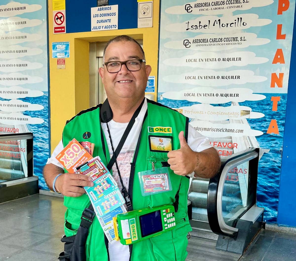 Francisco, vendedor de la ONCE en Isla Cristina.