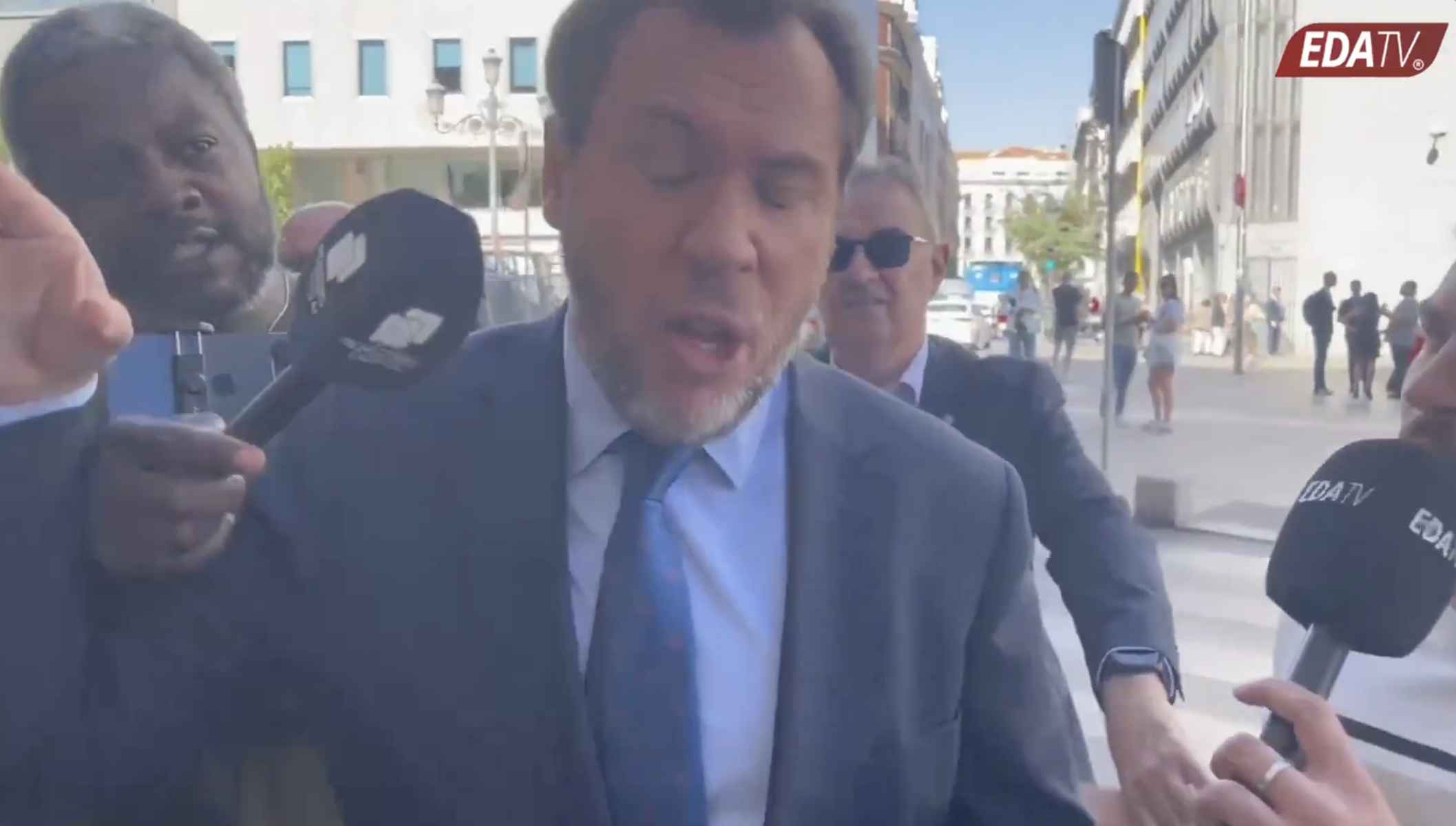 El encontronazo del ministro Óscar Puente con Bertrand Ndongo.