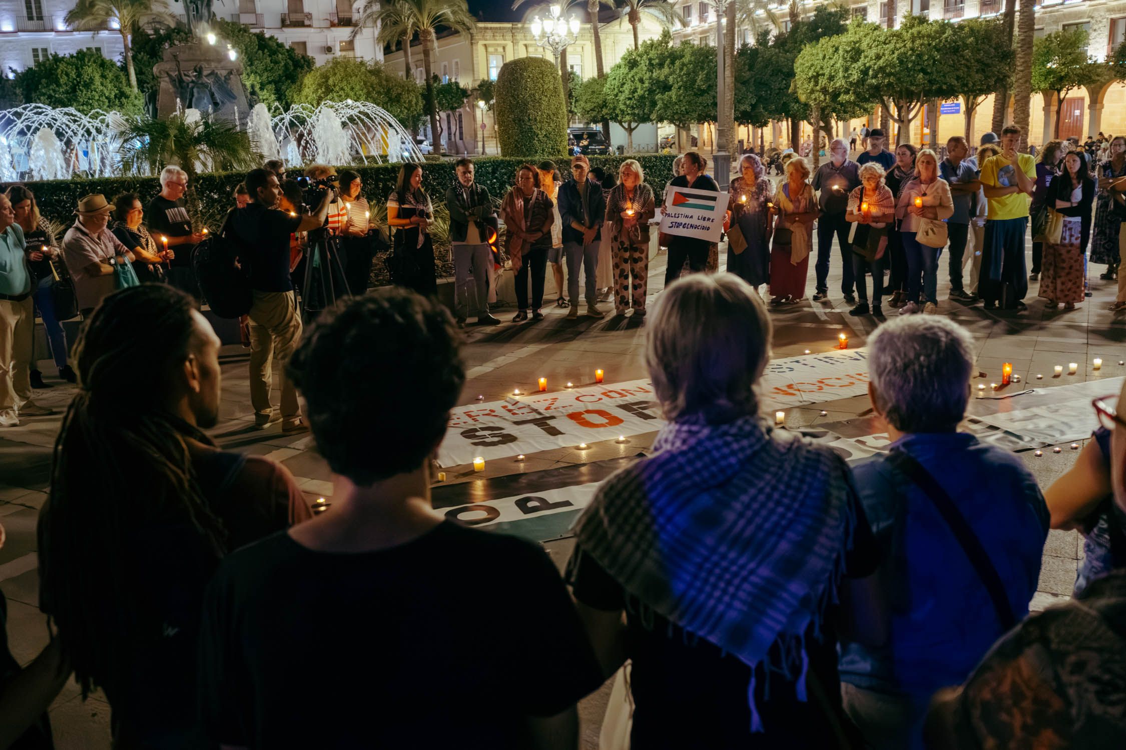 La vigilia por Palestina en Jerez, en imágenes.