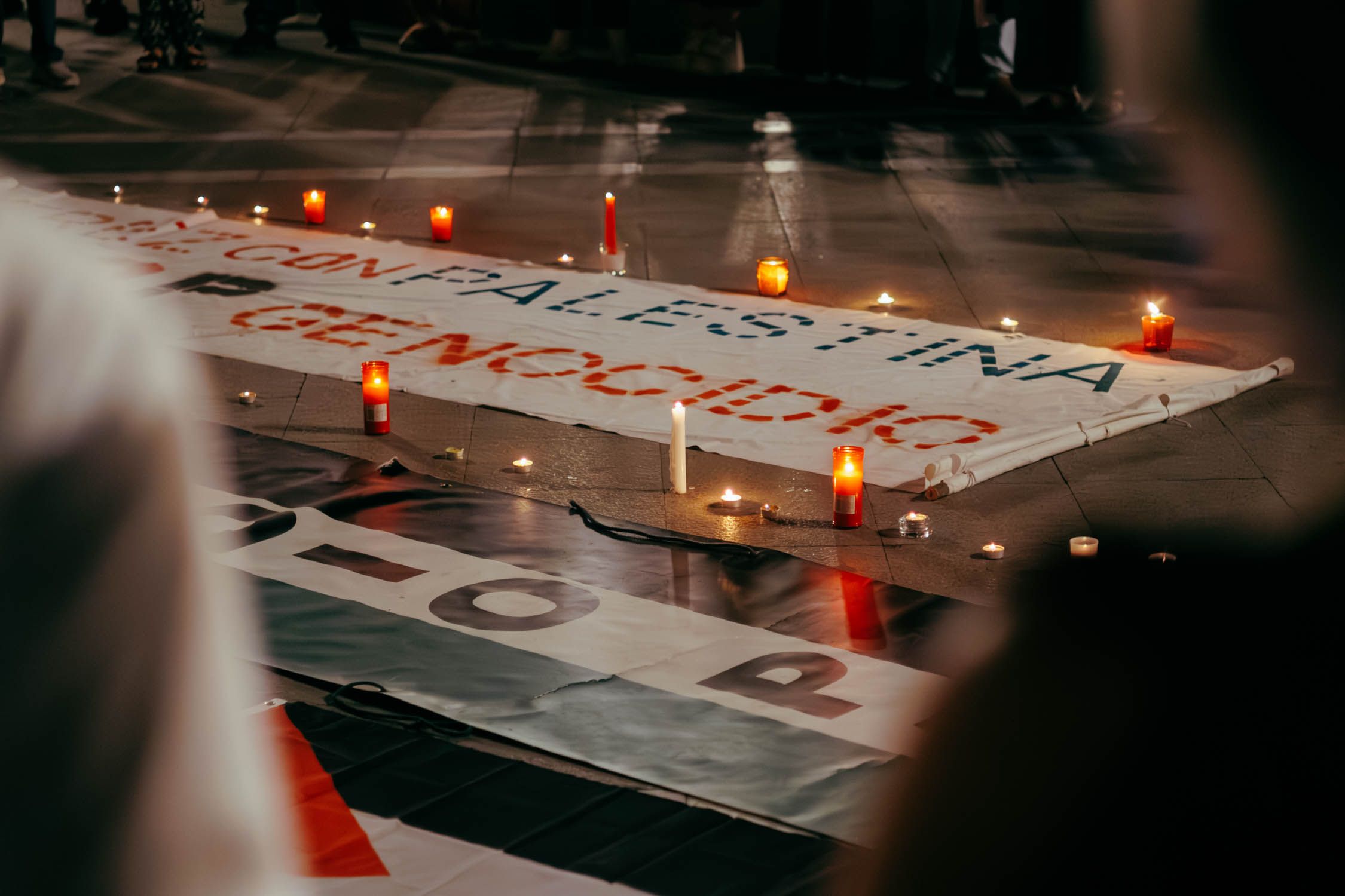 La vigilia por Palestina en Jerez, en imágenes.