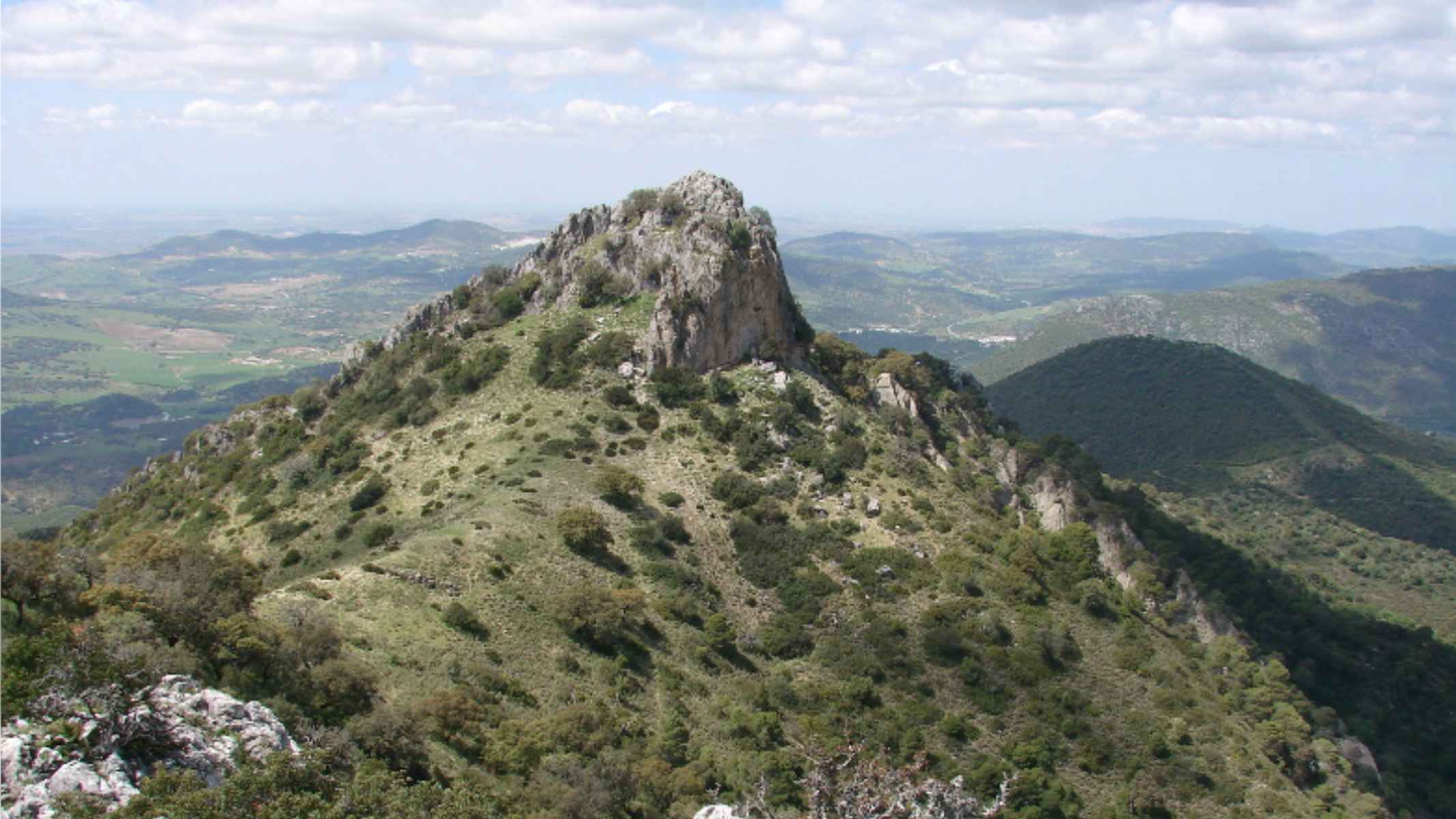 Una imagen de la Sierra de la Silla, en Ubrique. Una imagen de la Sierra de la Silla, en Ubrique.