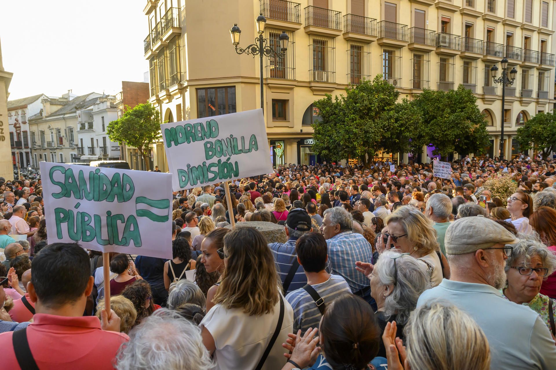 Concentración en Sevilla, este pasado miércoles, para protestar por el estado de la sanidad pública andaluza.