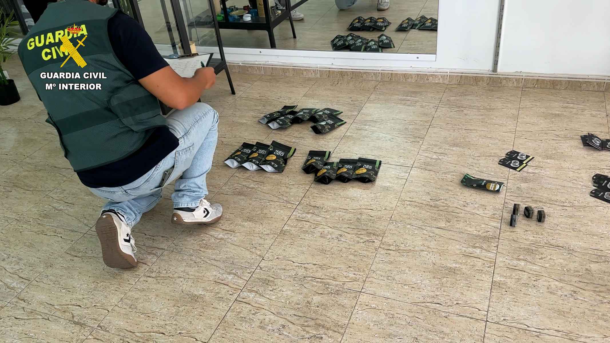 Una imagen de una de las intervenciones realizadas por la Guardia Civil.