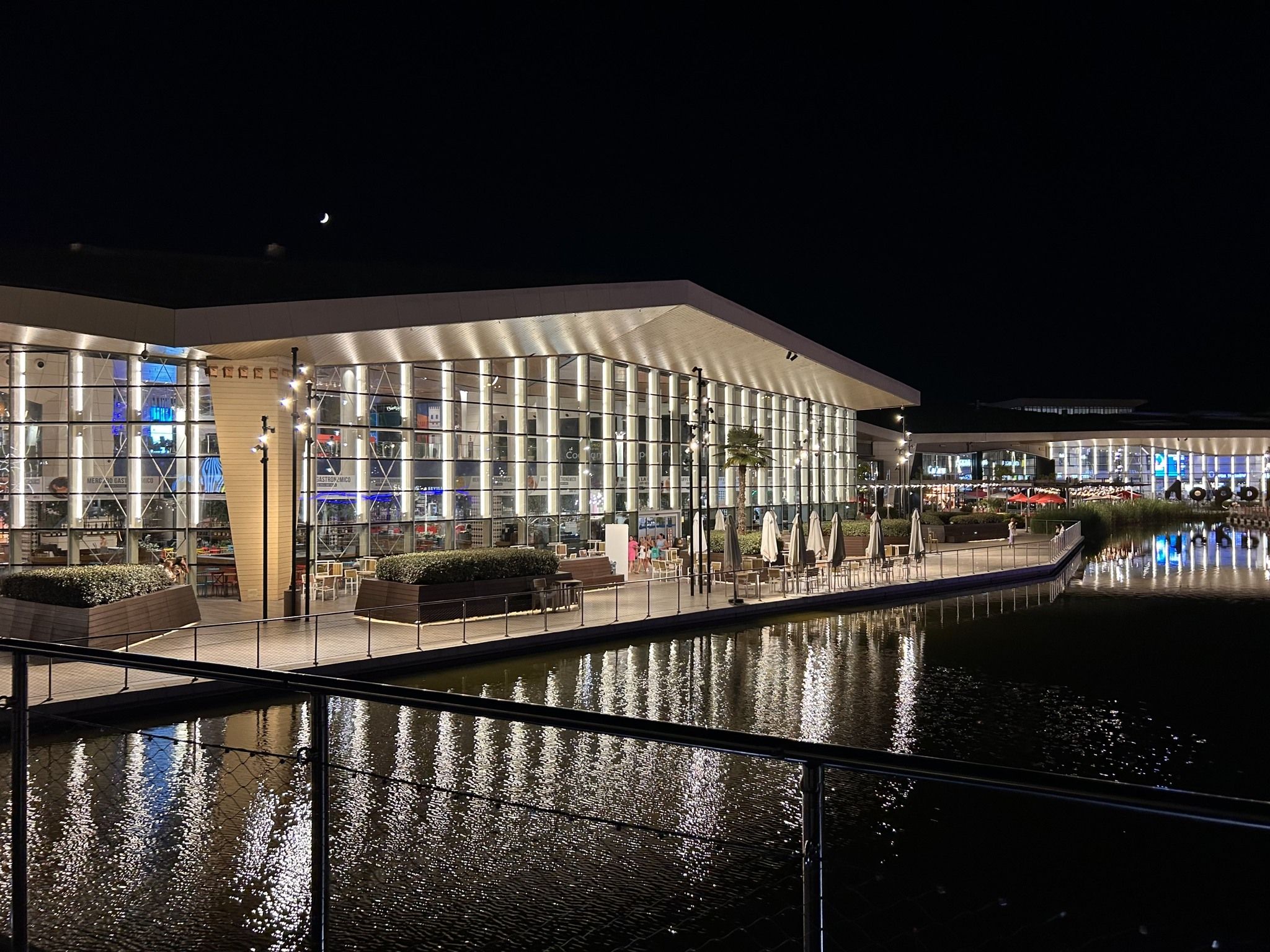 Una vista del centro comercial Lagoh, en Sevilla, en una imagen de redes sociales.