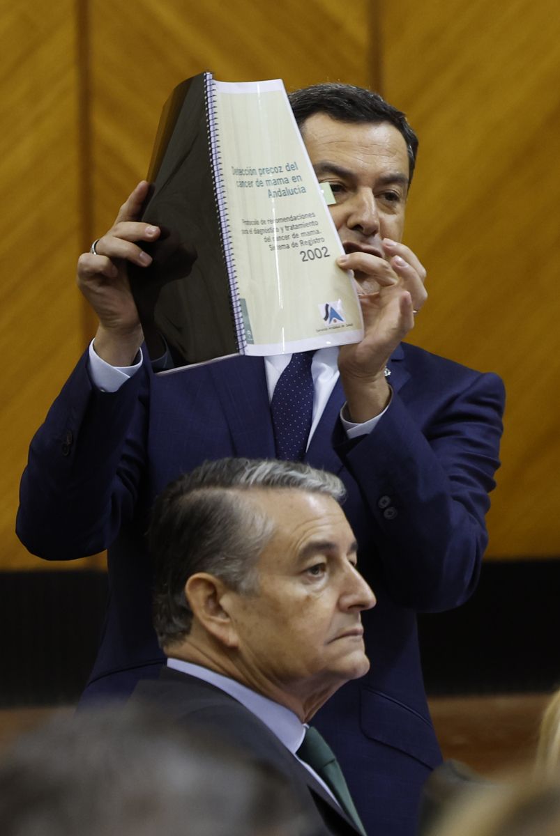 Moreno, con Antonio Sanz, quien asume las competencias de Salud.